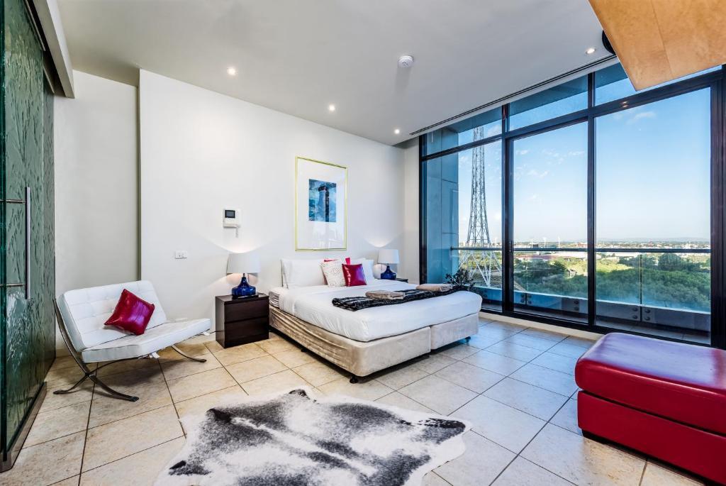 Exclusive Stays Gallery Penthouse Southbank accommodation