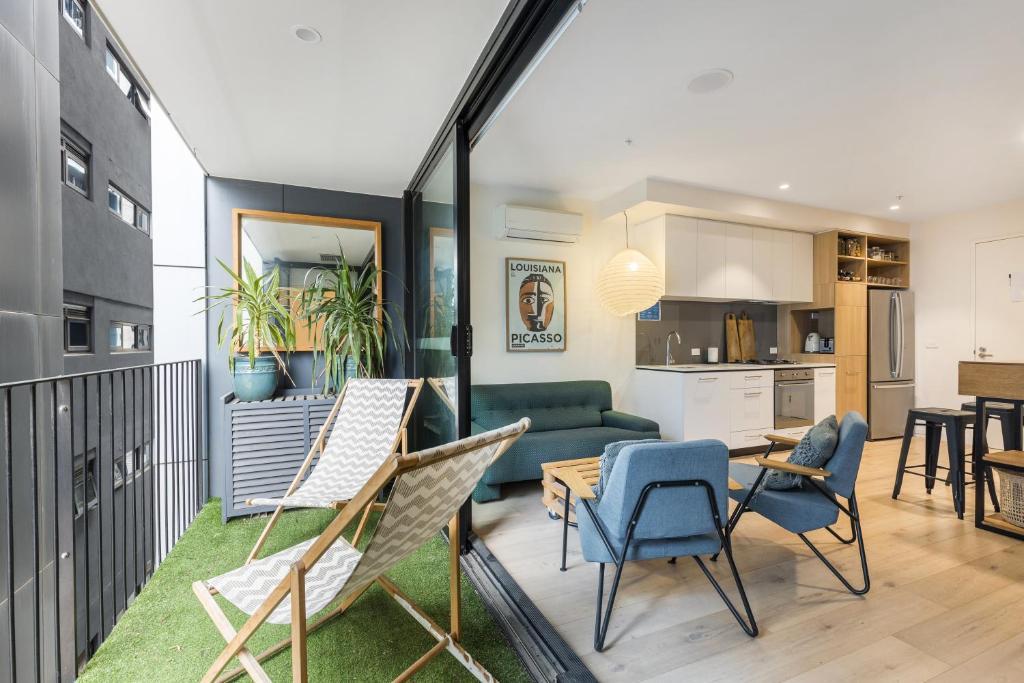 Inner City Convenience In The Heart of Melbourne Private Apartments