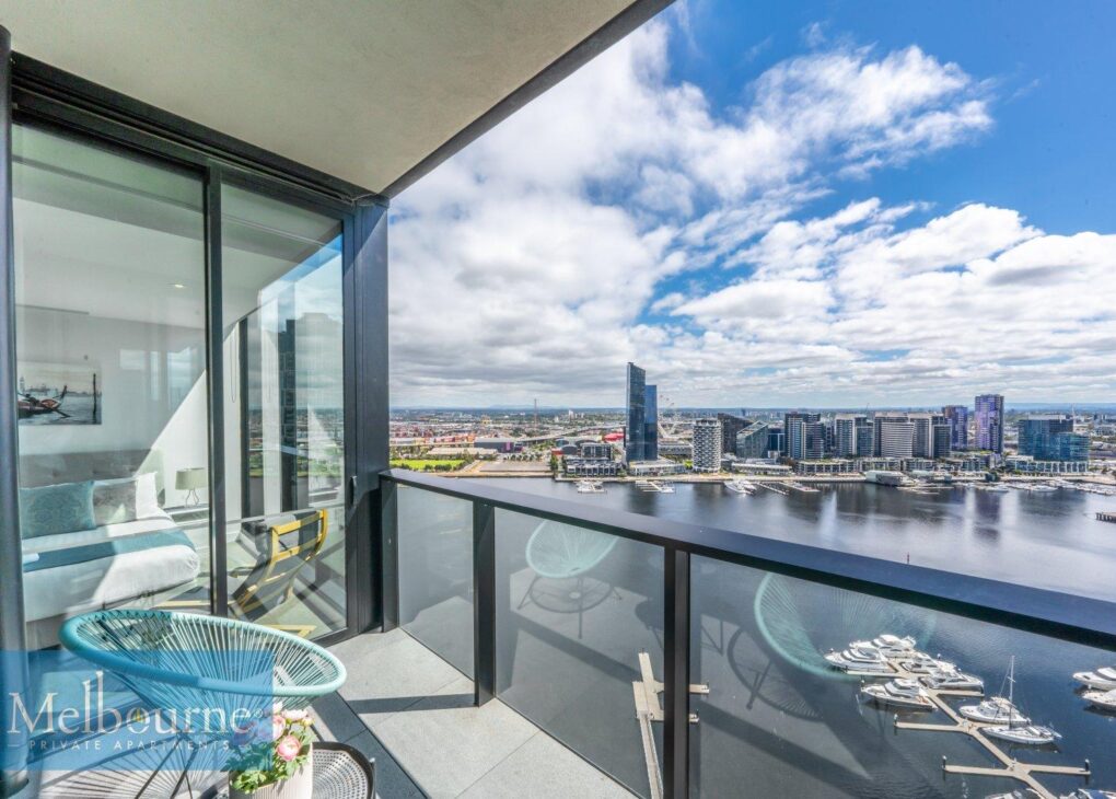 5 Reasons to Book Waterfront Apartments in Melbourne