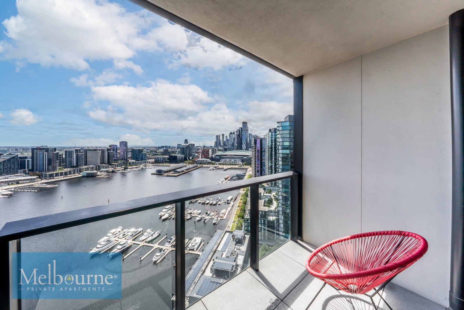 Sky High 2 Bedroom Apartments with Harbour Views