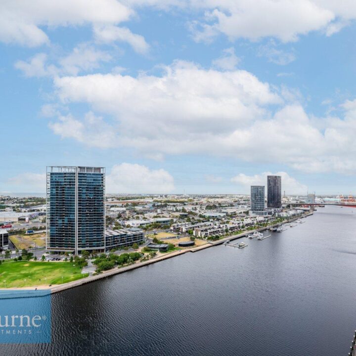 spectacular views over Yarra River