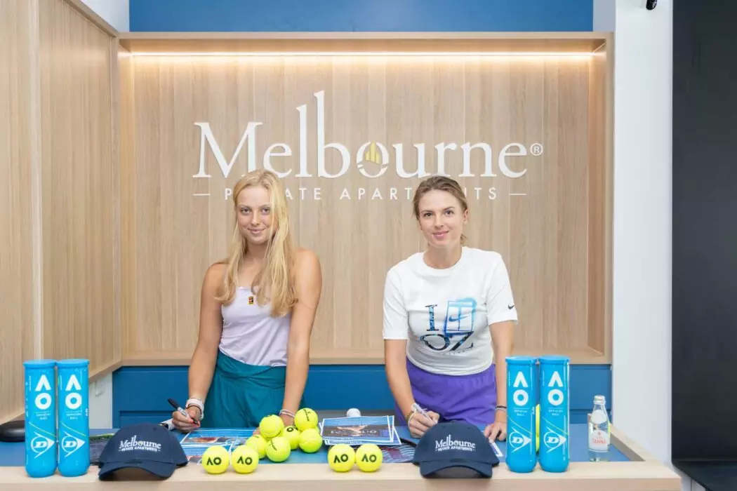 Linda & Brenda Fruhvirtová at Melbourne Private Apartments