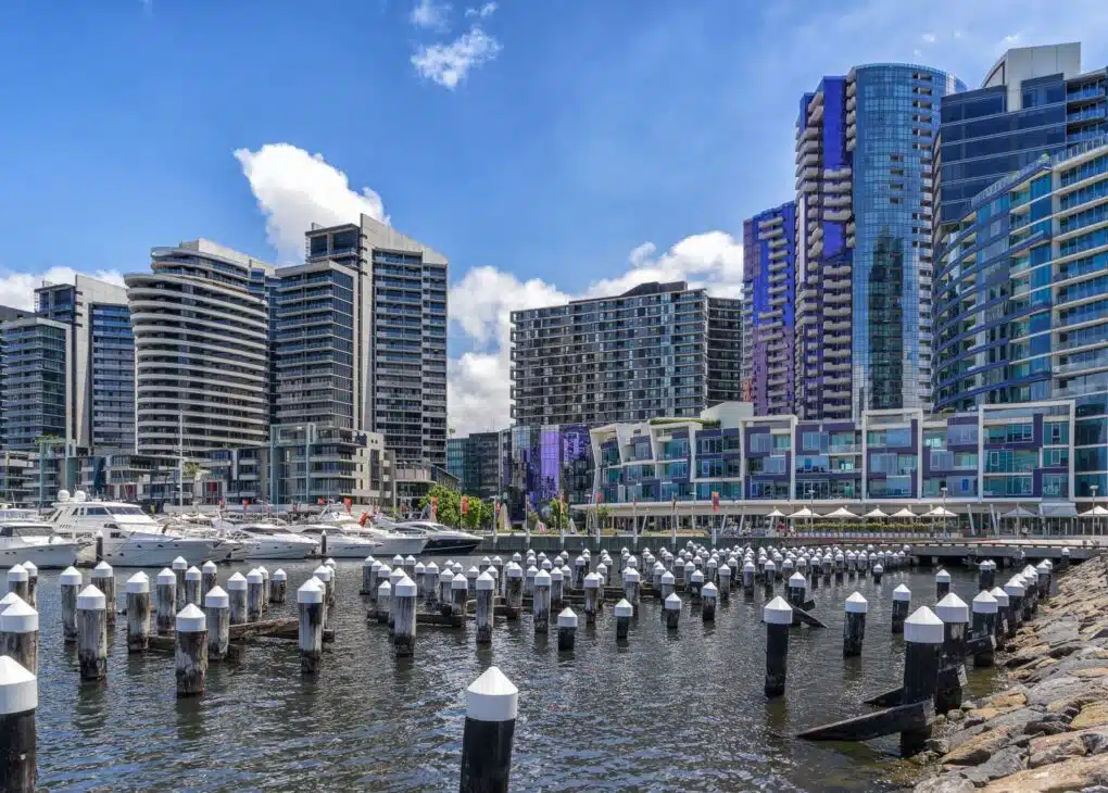 Experience Docklands: Luxury Accommodation Close to Melbourne CBD