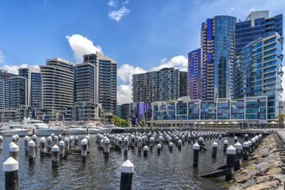 Experience Docklands: Luxury Accommodation Close to Melbourne CBD