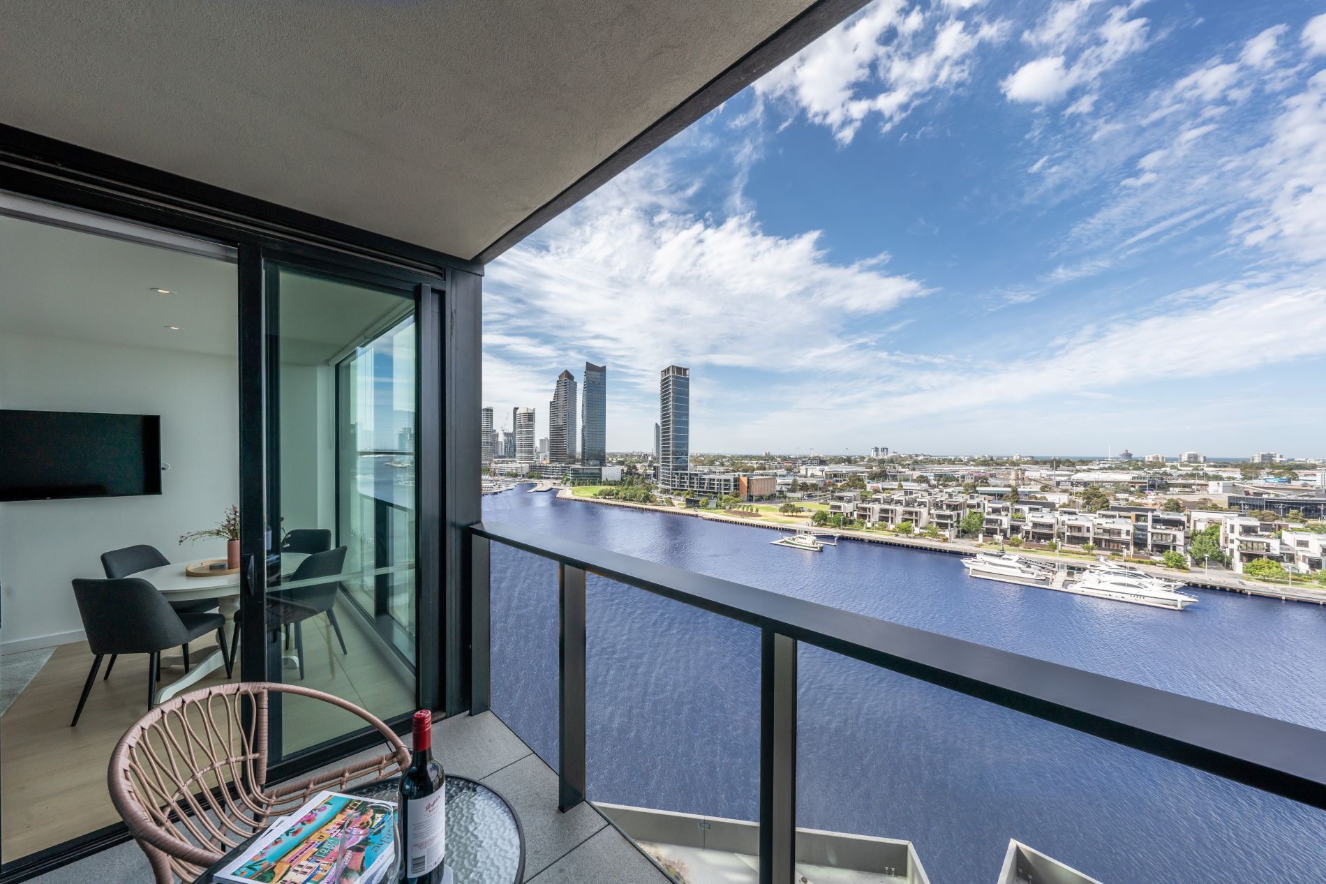 Docklands Melbourne Private Apartments