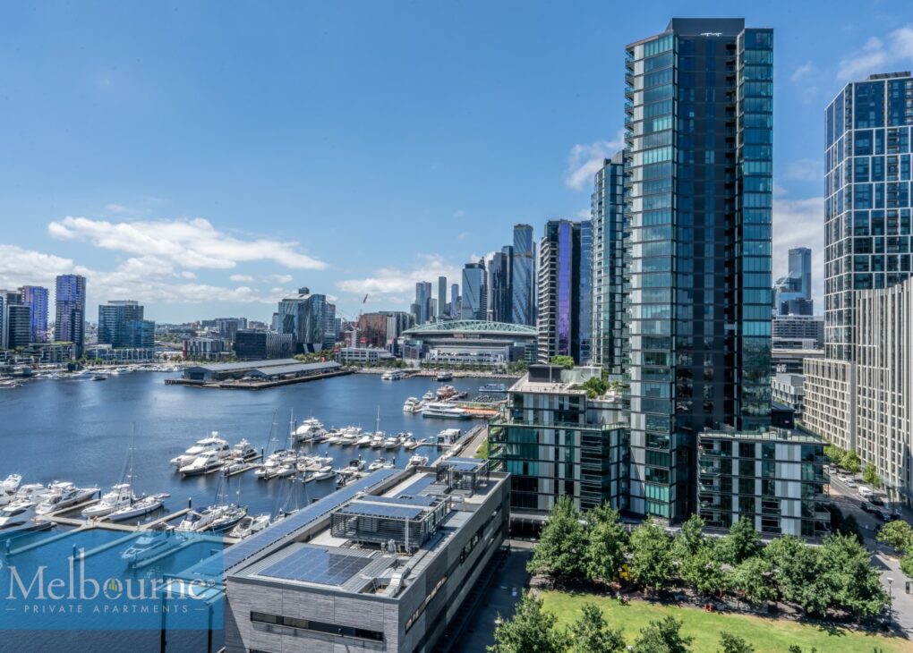 Harbour View Apartment Melbourne: Luxury Stays by Victoria Harbour